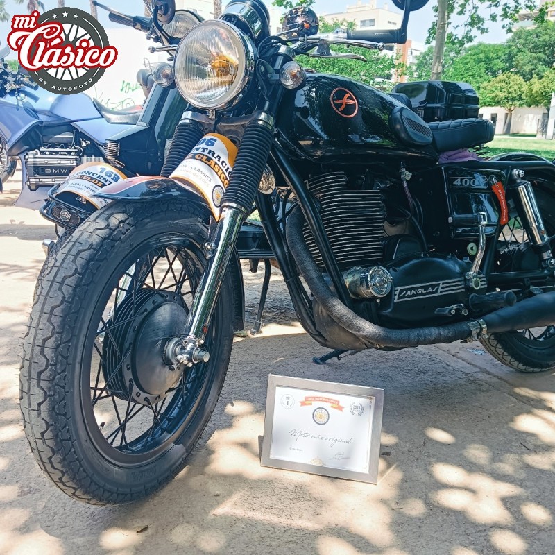 400 E