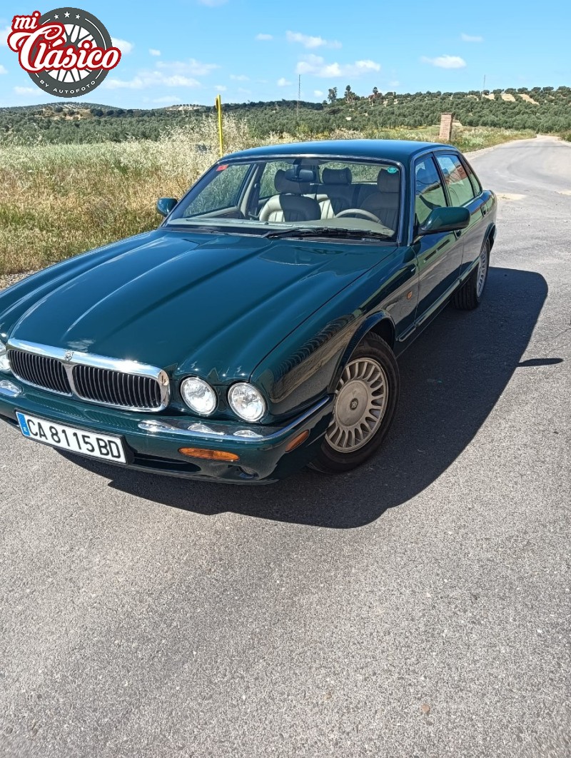 XJ EXECUTIVE V8 3.2c.c  236 cv