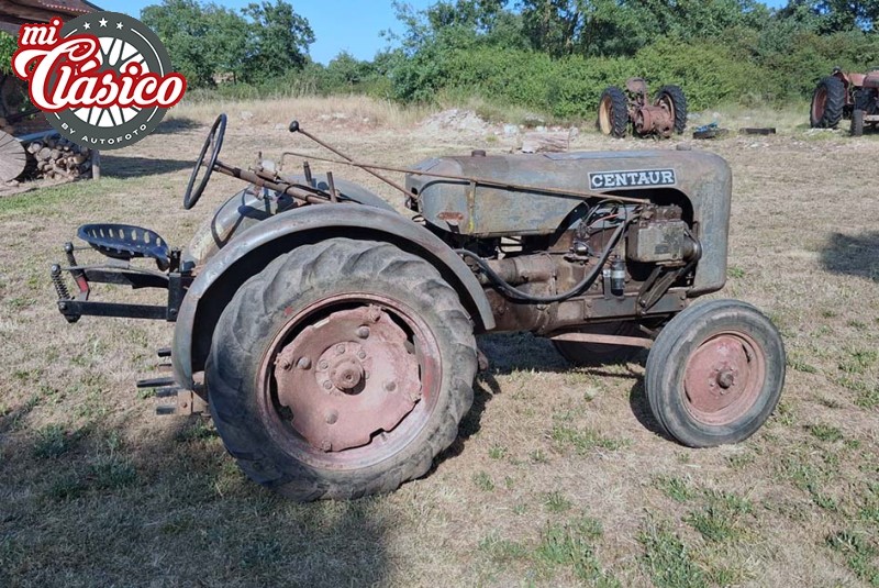 TRACTOR CENTAUR y sulfatadora
