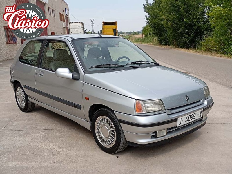 CLIO 1.8 BACCARA