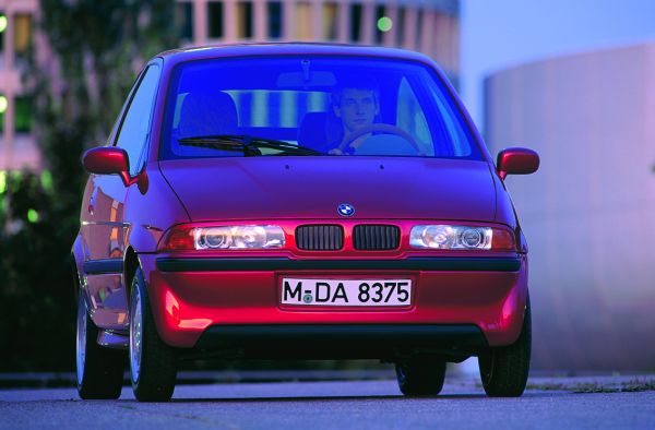 BMW E1, el coche que hace 26 años inauguró la movilidad del futuro