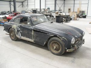 Comienza la restauración del Aston Martin DB 2/4, uno de los “barn find” más caros