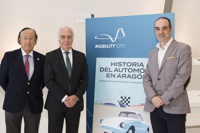 La AACD presenta en Mobility City el libro Historia del Automóvil en Aragón
