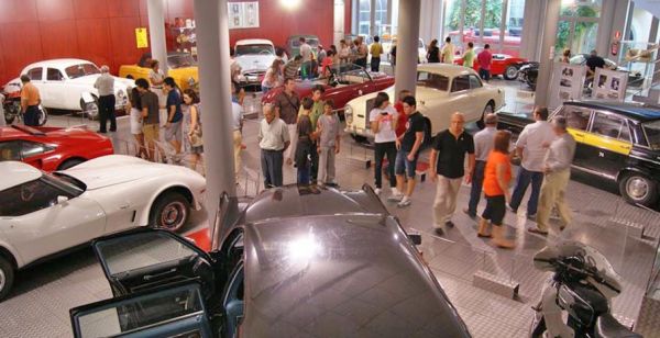 El Ayuntamiento de Salamanca paga 334.000 euros para retener seis clásicos en el Museo de Automoción