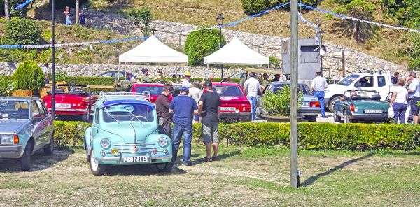 Tercer encuentro de vehículos clásicos en Vilada
