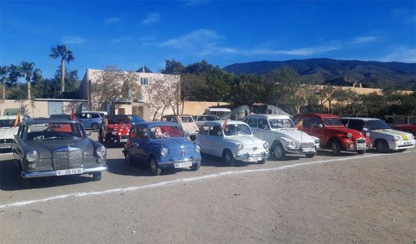 Primer encuentro naciona de vehículos clásicos organizado por el Club de Vehículos Clásicos Sierra de Segura
