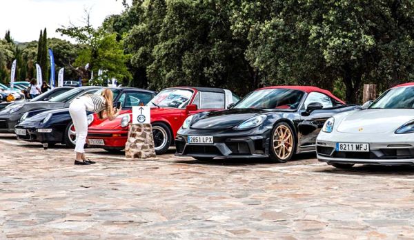 El Porsche Club España reúne a más de 150 deportivos en la celebración de su 40 aniversario