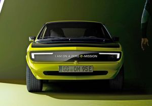 El nuevo Opel Manta GSe ElektroMOD muestra una sonrisa radiante