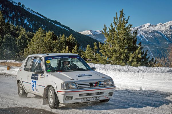 Àngel Bonavida-Anaïs Rigol (Peugeot 205 Rallye) ganan el Andorra Winter Rally
